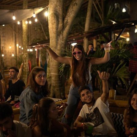Hidden House Hostel Party Montañita 外观 照片