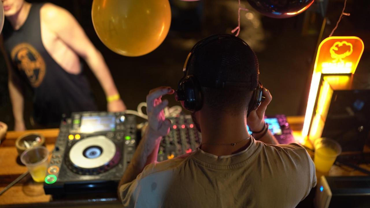 Hidden House Hostel Party Montañita 外观 照片