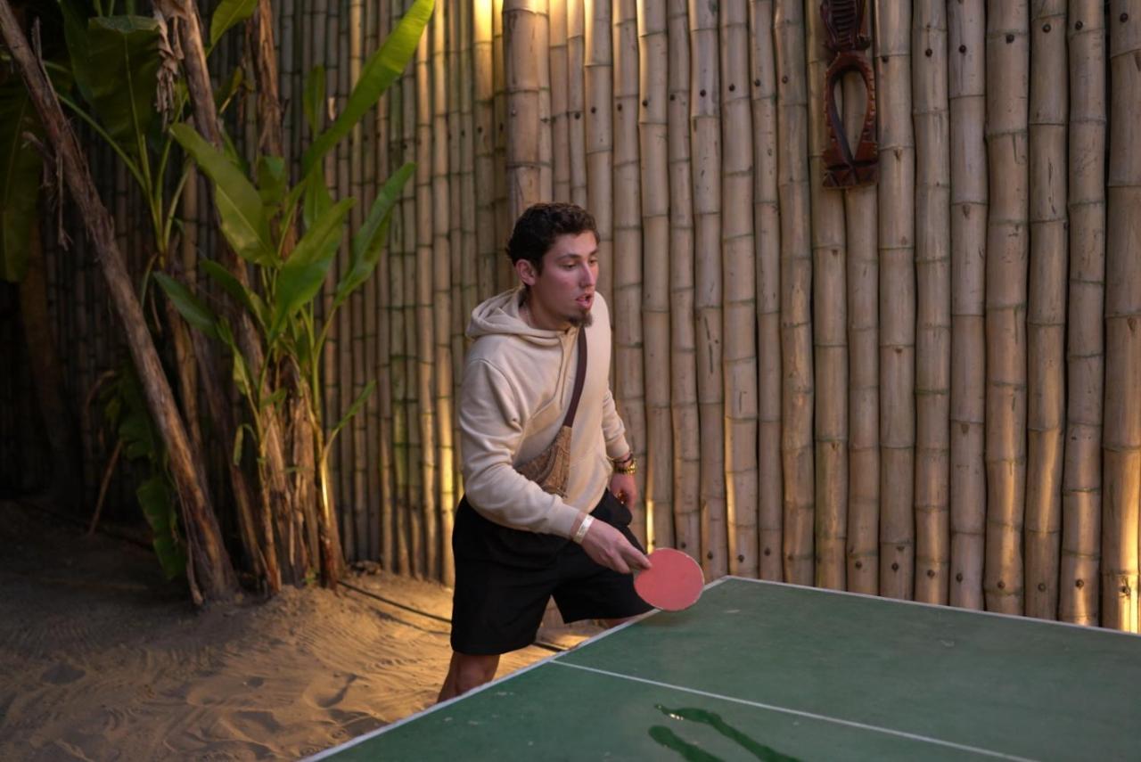 Hidden House Hostel Party Montañita 外观 照片