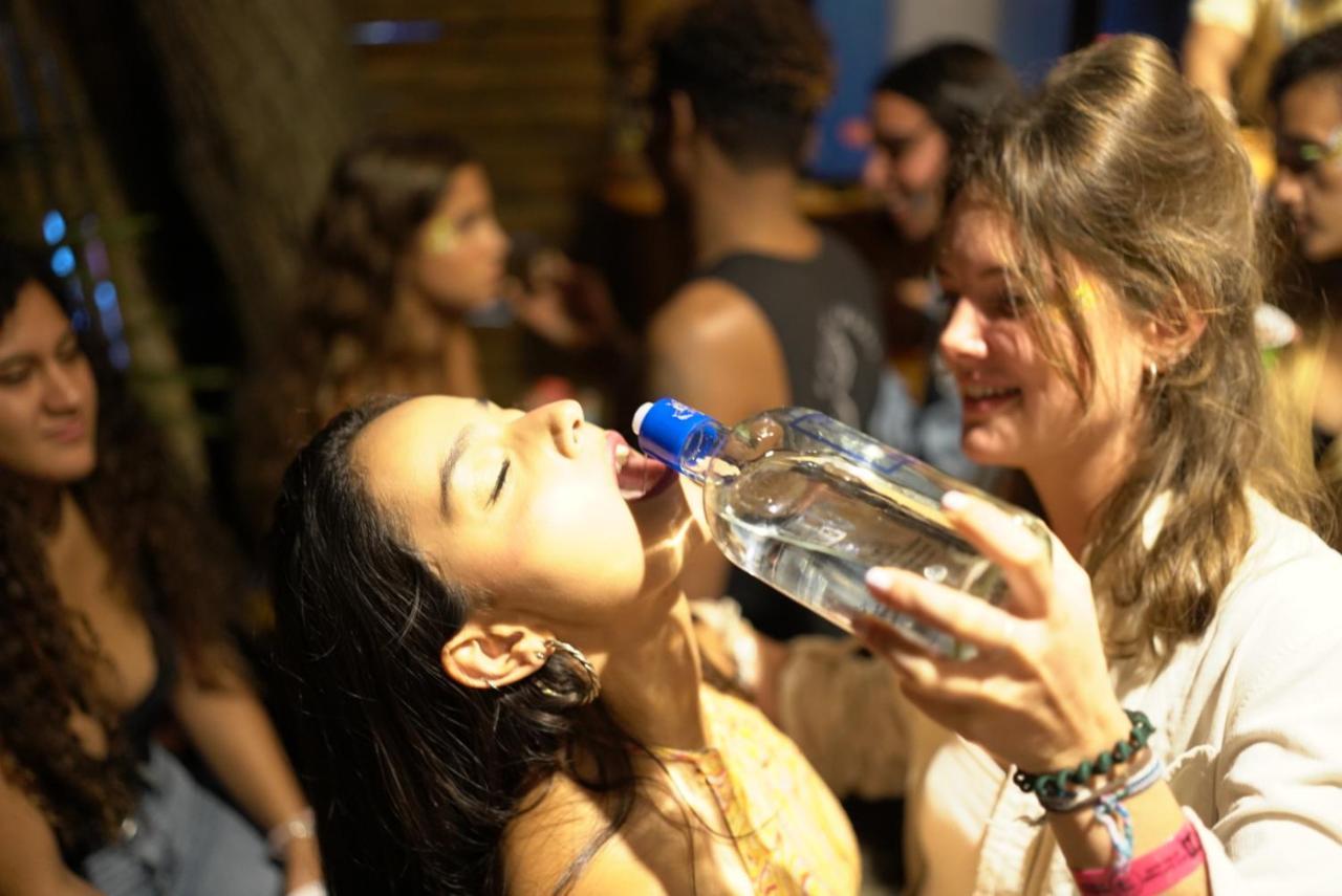 Hidden House Hostel Party Montañita 外观 照片