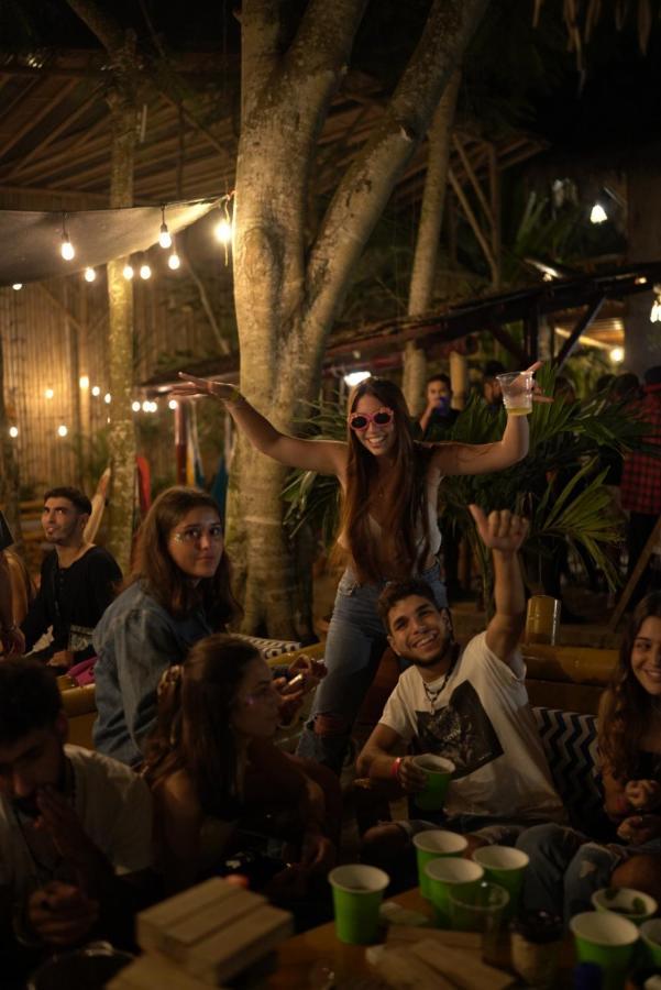 Hidden House Hostel Party Montañita 外观 照片