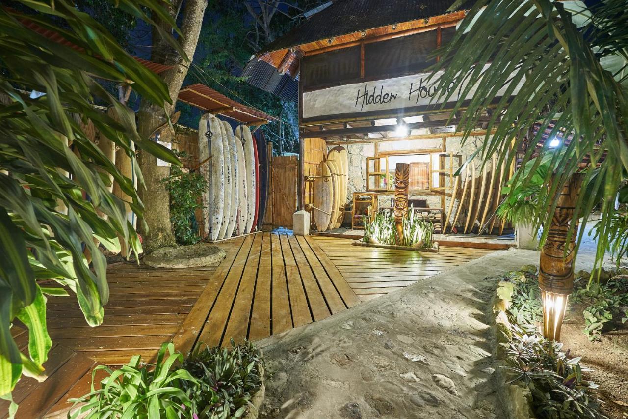 Hidden House Hostel Party Montañita 外观 照片